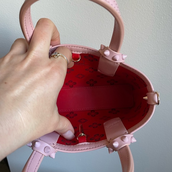 Christian Louboutin Cabata Pink Mini - Picture 4 of 14